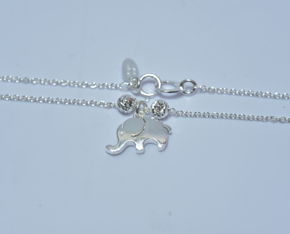 Collar de plata de elefante
