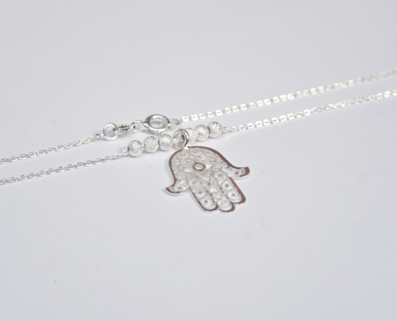 Collar de plata mano de fatima