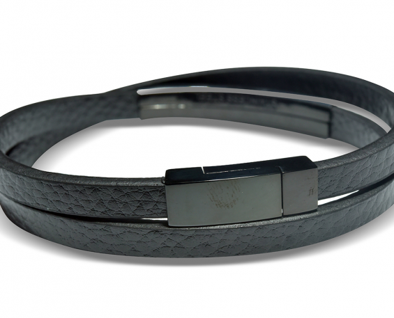PULSERA DE PIEL NEGRO CON DETALLES
