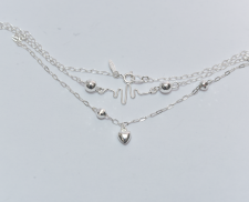 Collar de plata electro, corazón y bolitas