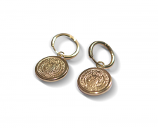 ARETES CON SANTO