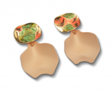 aretes fantasia mancha color camel 
