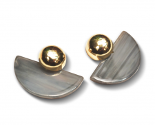 aretes de de esfera dorada con abanico colgante color gris