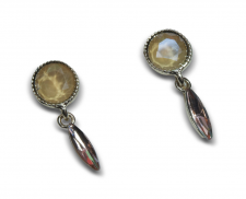 Aretes cristales dorado con pendiente rojo