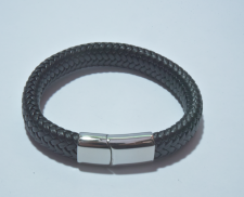 Pulsera negra con broche plateado