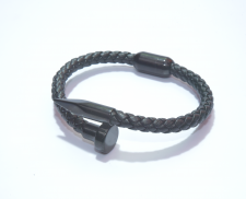 Pulsera negra clavo